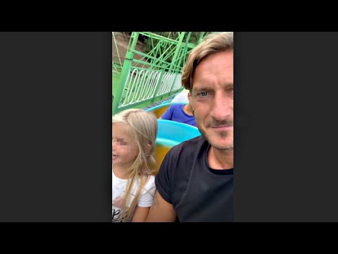 download lagu mp3 mp4 Cristian Totti Isabel Totti, download lagu Cristian Totti Isabel Totti gratis, unduh video klip Cristian Totti Isabel Totti