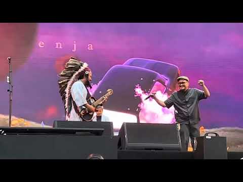 PARADE HUJAN feat ADE FIRZA PALOH — SETENGAH LIMA & MENUJU SENJA Live at Synchronize :fest 2023