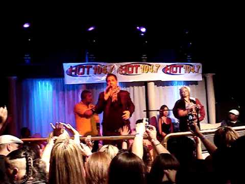 "They dont know" Jon B. live @ Palladium "Modesto, Ca" 4-3-09
