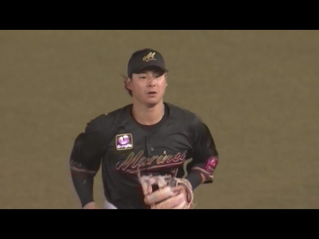 【7回表】華麗な守備で投手を救った!! マリーンズ・藤岡裕大が一二塁間の深い打球を好プレー!!  2024年8月12日 千葉ロッテマリーンズ 対 オリックス・バファローズ