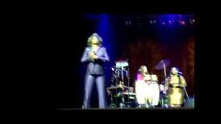 Macy Gray - Here Comes the Rain Again/Smoke 2 Joints (Moscow 2012)