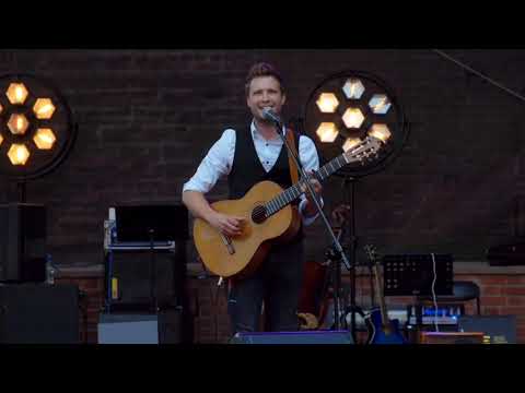 "Wariatka tańczy" - Krzysztof Stępień