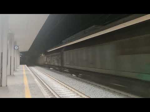 MRS Tarvisio-Pescara-Bicocca in transito con E652 Mir