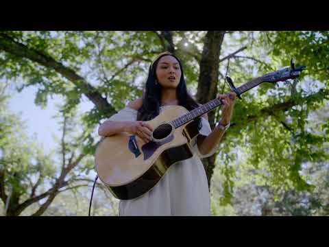 Leah Halili - Fourth of July (Acoustic Version)