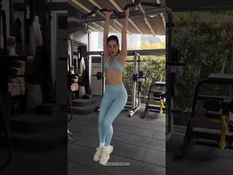 Simay Barlas 😍💙 #simaybarlas #simaybarlass #simay #barlas #ünlü #güzelkadın #güzel