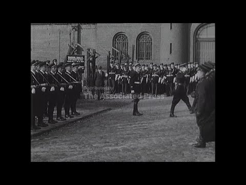 BERLIN - SPANDAU GUARD CHANGING