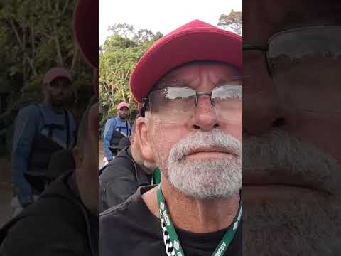 Navegando no iguarapé Humaitá, em trabalhos do INCRA ACRE no município de Porto Walter.