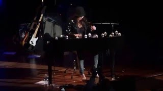 Beth Hart, Leave the Light On&quot;, Live at The Ryman, Feb 12, 2016