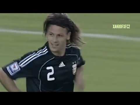 Martín Demichelis vs Uruguay (World Cup Qualifiers 2010) Local