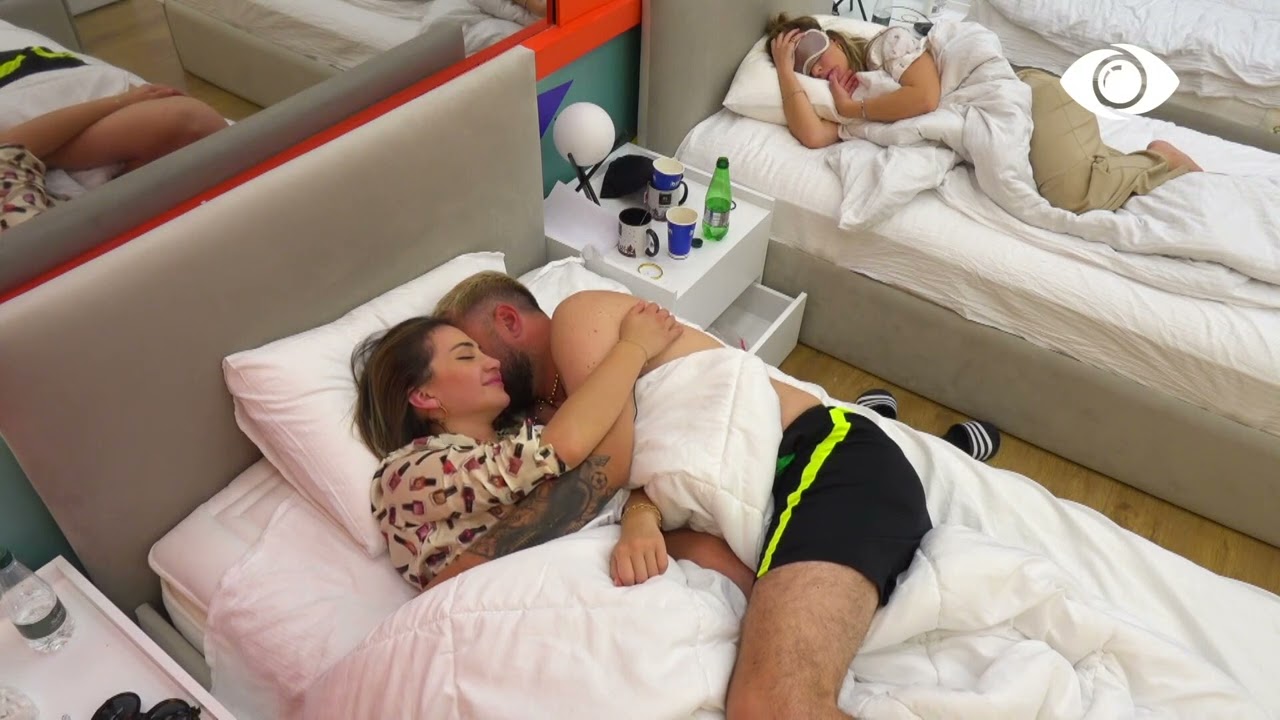 Duhet të gjej punë/ Luizi bisedon me Kiarën çfarë do bëjnë kur të dalin nga shtëpia