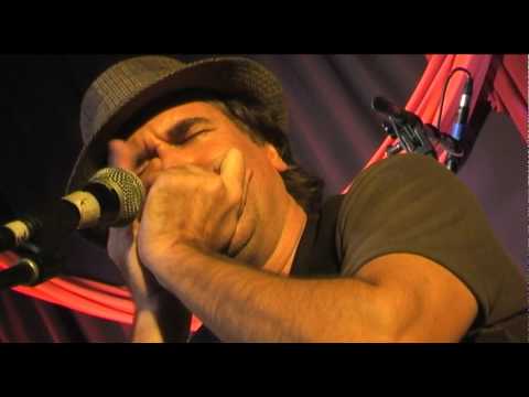 Daddy Longlegs - Small Town Folk - Live at The Manly Fig 2010/5