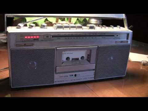 General Electric 1970's AM FM cassette deck deomonstration & AM FM simulacast.