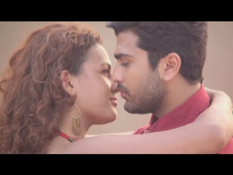 Run Raja Run Release Trailers - I am in Love / Vaddhantuney Song - Sharwanand, Seerat Kapoor
