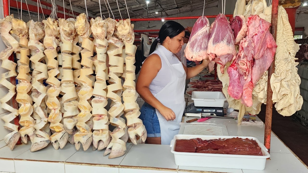 ABACATE DE R$ 1,00 NA FEIRA EM CUPIRA-PE. ISTO É NORDESTE! .