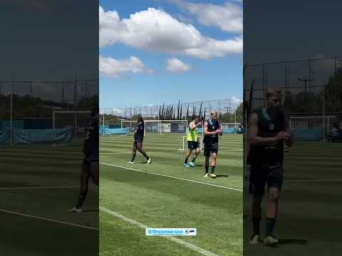 Jemerson faz belo gol no treino