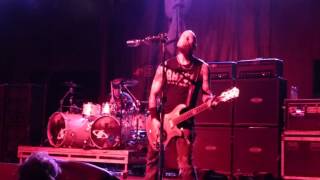 Download lagu Drowning Pool - All Over Me LIVE Corpus Christi [HD] 10/17/14 mp3