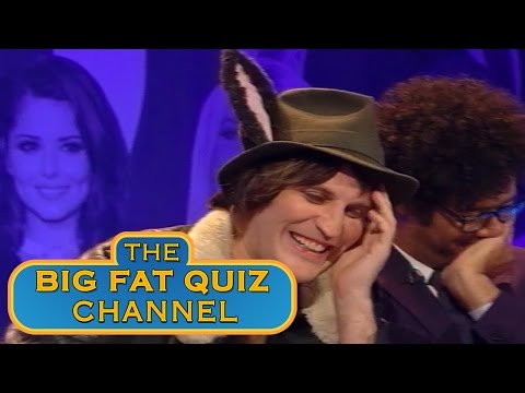 Big Fat Quiz – Richard Ayoade a Noel Fielding šikanují Jimmyho Carra