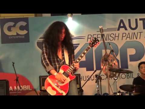 John Paul Ivan & Prijatna- "Come Together"