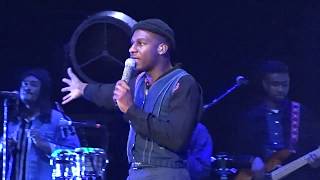Leon Bridges &quot;Shy&quot; 10/4/2018 Boston MA
