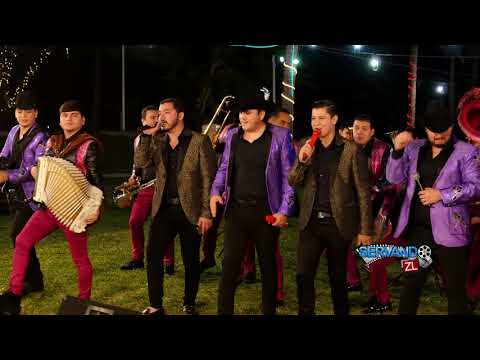 Los Nuevos Ilegales Ft. Los Mayitos De Sinaloa Ft. Banda Renovacion - La Roca (En Vivo 2018)