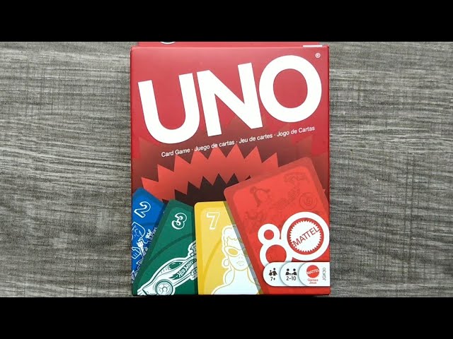 Vídeo relacionado con Mattel Games UNO Rojo rubí Mattel 80. aniversario Juego de cartas para niños y adultos, para noches en familia, noches de juegos, viajes, acampadas y fiestas, JGK30