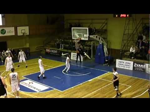 NKL: (2012-03-22) MAŽEIKIAI - Š.MARČIULIONIO KA. Egidijus Mockevičius sulaužo lentą