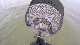 Подводный поиск с металлоискателем на море