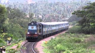 preview picture of video 'Dharwad Solapur Passenger on a S-curve'