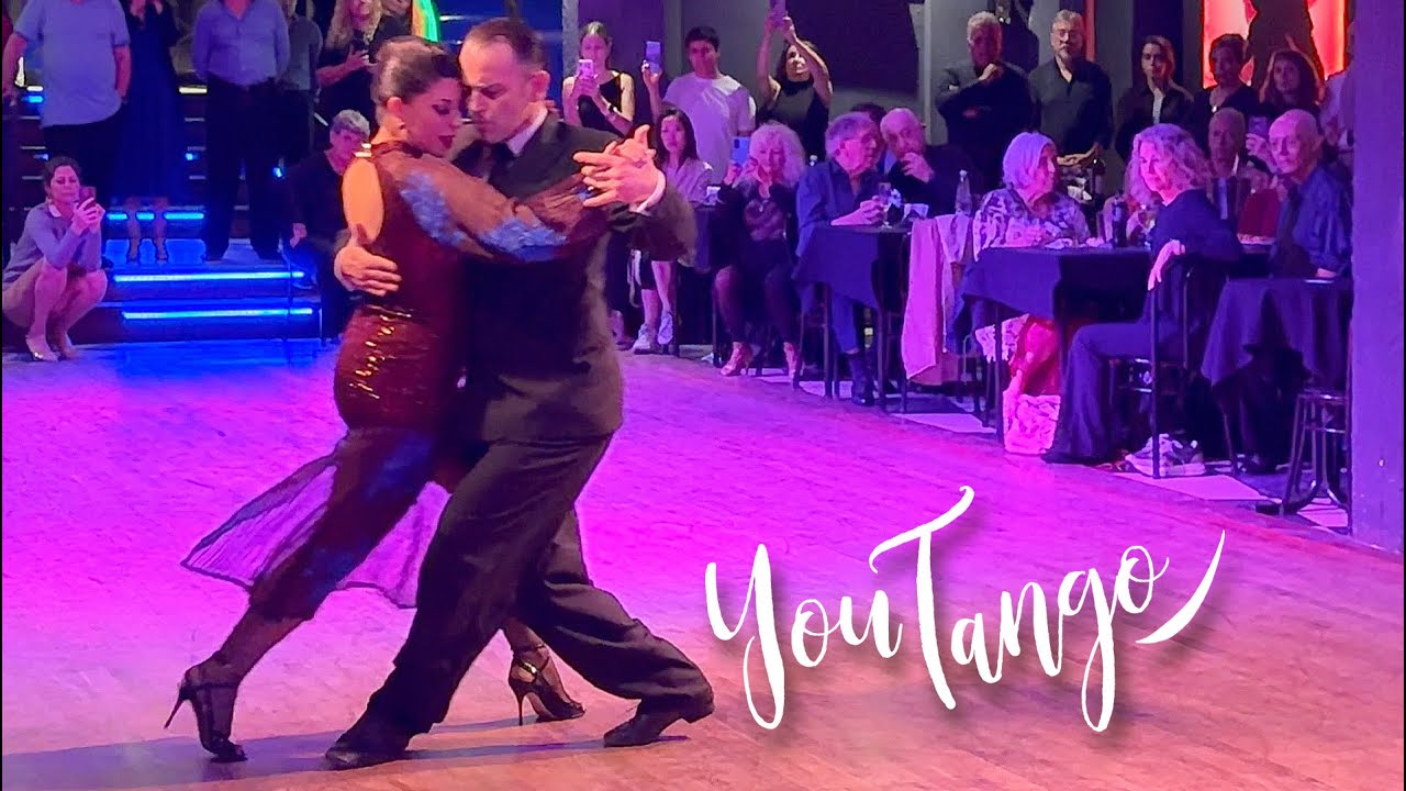 Video thumbnail for Barbara Ferreyra & Agustin Agnez - Loca