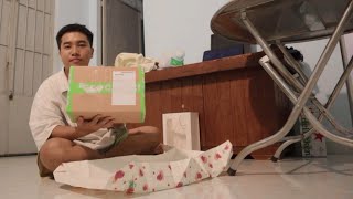 Unboxing graduation gift from ex and instructions on how to tear off branded product tags without...