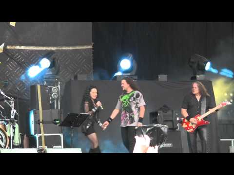 Arakain & Lucie Bílá - Zimní královna (Masters of Rock 2012)