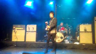 Johnny Marr back in the box and still ill. 3 5 16 El Rey Theater Los Angeles