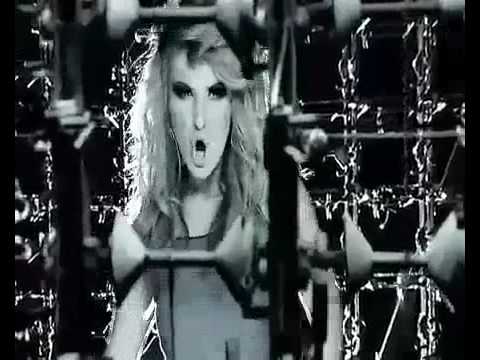 Tuna ft Vig Poppa - E Boj Nxeht