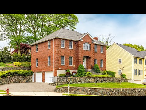 51 Walsh Ave, Stoneham MA - Joe Bean - Tel 781-771-1079