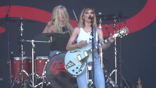 Juliet Simms - &quot;Wild Child&quot; (Live in San Diego 7-26-19)