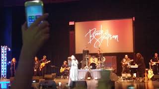 Brooke Simpson - Faithfully - live in concert