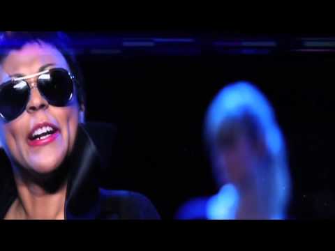 Benga VS Crystal Waters - The Mash Up Mix by djjaq