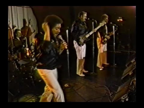 Larry Chance and the Earls: "Remember Then" - Live - 5/21/89