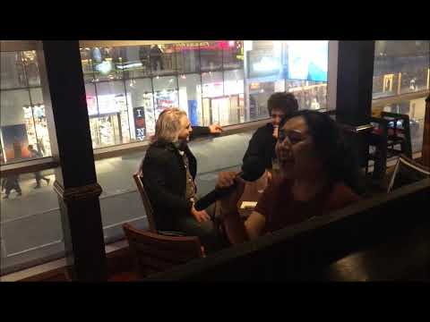 Gayle's Broadway Rose - NYC Times Square Restaurant - Singing Servers, Waiters and Waitresses