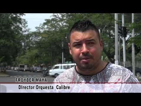 Calibre, la orquesta de la foto, el video y la chicanería