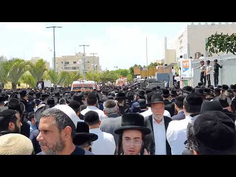 מסע הלויות פון די קדושים וועלכע זענען אומגעקומען אין די טעראר אטאקע אין אלעד