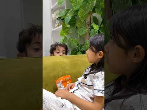 الاخوة : اذا واحد خلص حقه..والثاني لا 😂