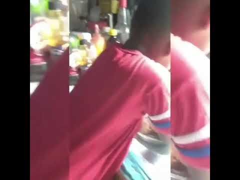 Jaheim washing fruits