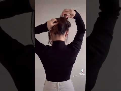 8 EASY CLAW CLIP HAIRSTYLES