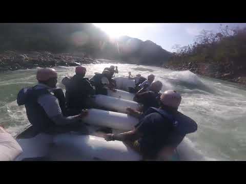 Heavy troma in rishikesh rafting 😱😱#raftinginrishikesh #raftaar #raftinginrishikesh #coringa #rishik