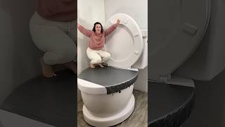 Download lagu Jumping INTO the WORLD’S LARGEST TOILET?! 😱🚽 #toilet #funny #comedy #humor #reaction mp3