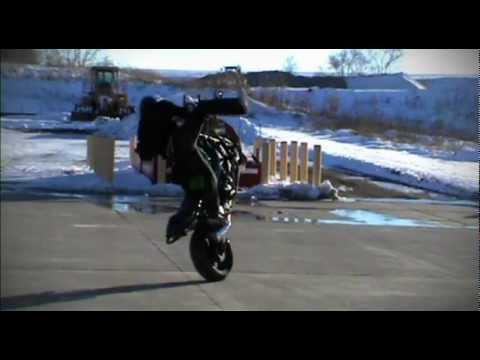 RJ Shrimpton - Omaha winter stunt riding session