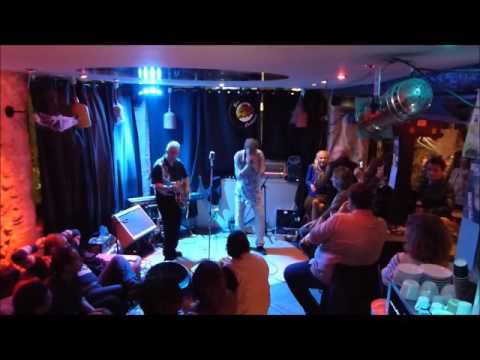 Phil Twangy & Long Tom : Going Down That Road (Ersel Hickey)