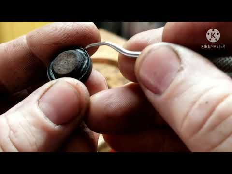 changing a three piece fuel cap gasket on a Coleman lantern