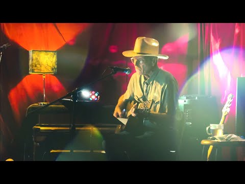 John Vester  "When I Come Back"  live at UnUrban 